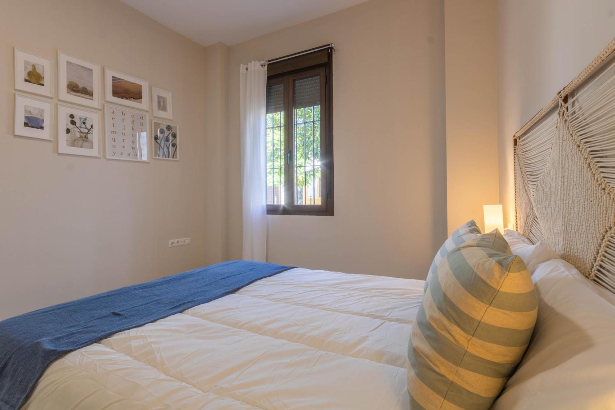 Apartamentos Los Abuelos - กอร์โดบา ภายนอก รูปภาพ